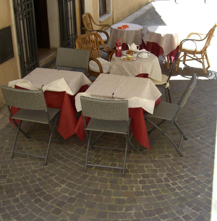 Albergo Ristorante Del Cacciatore Foggia Exterior foto